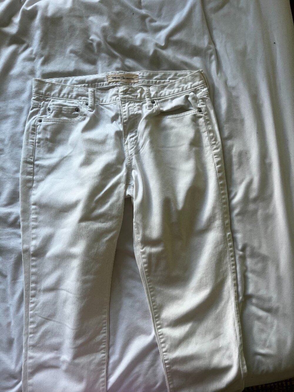 GAP BEST GIRLFRIEND WHITE JEANS